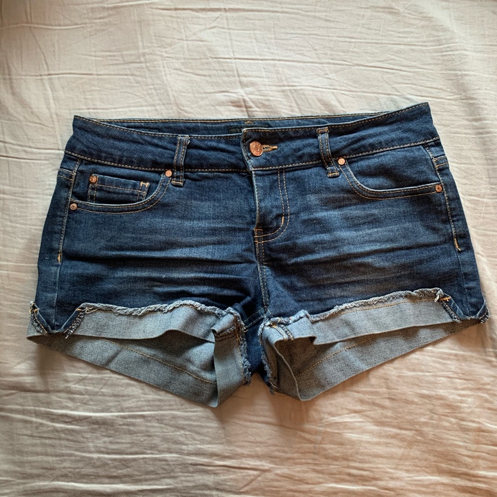 Celebrity Pink Jean Shorts 3S/26S